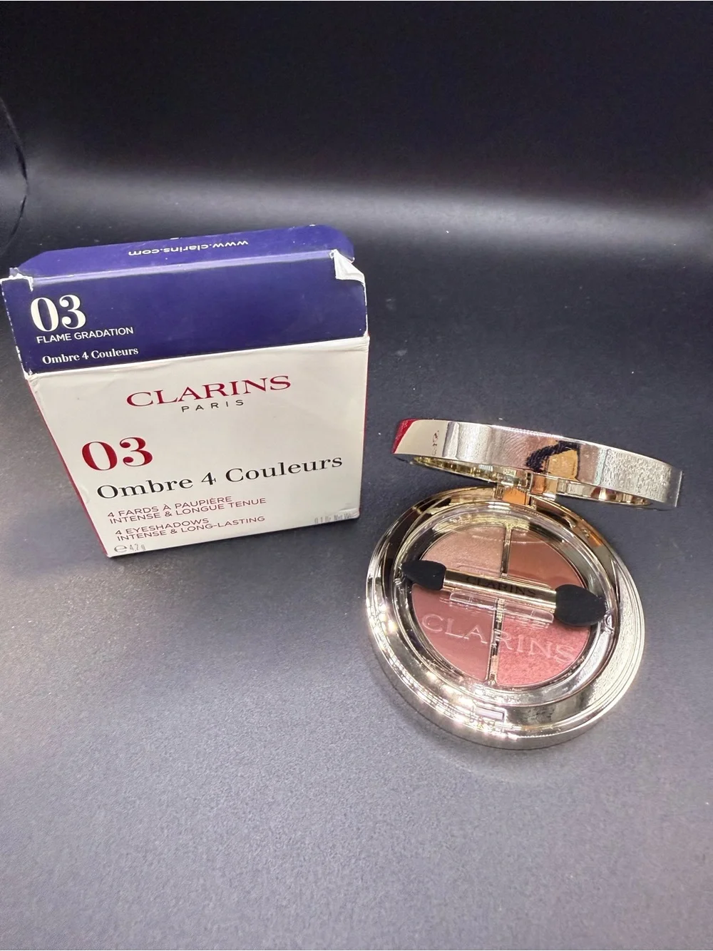 Clarins Ombre 4 Couleurs Eyeshadow Palette 03 Flame Gradation - White and Red